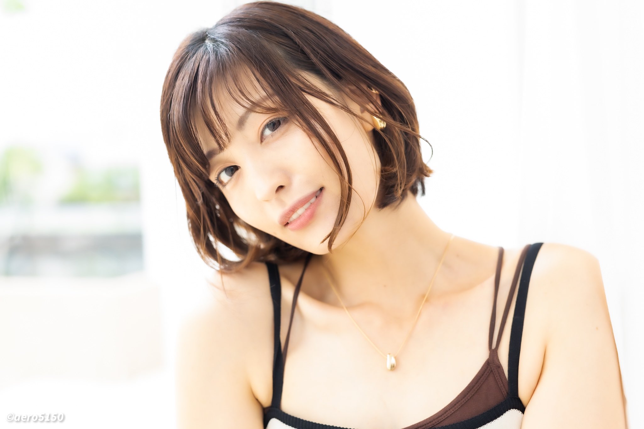 愛川瞳  