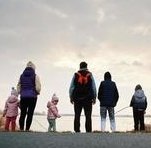 Hoy es un día triste en #SantBoi, una familia entera con 4 menores han sido #Desahuciados
El <a href="/AjSantBoi/">Ajuntament Sant Boi</a> cómplice de que los servicios sociales permitan que 4 niños menores se encuentren en desamparo y tendran que dormir en la calle por la incompetencia de ofrecer alojamiento.