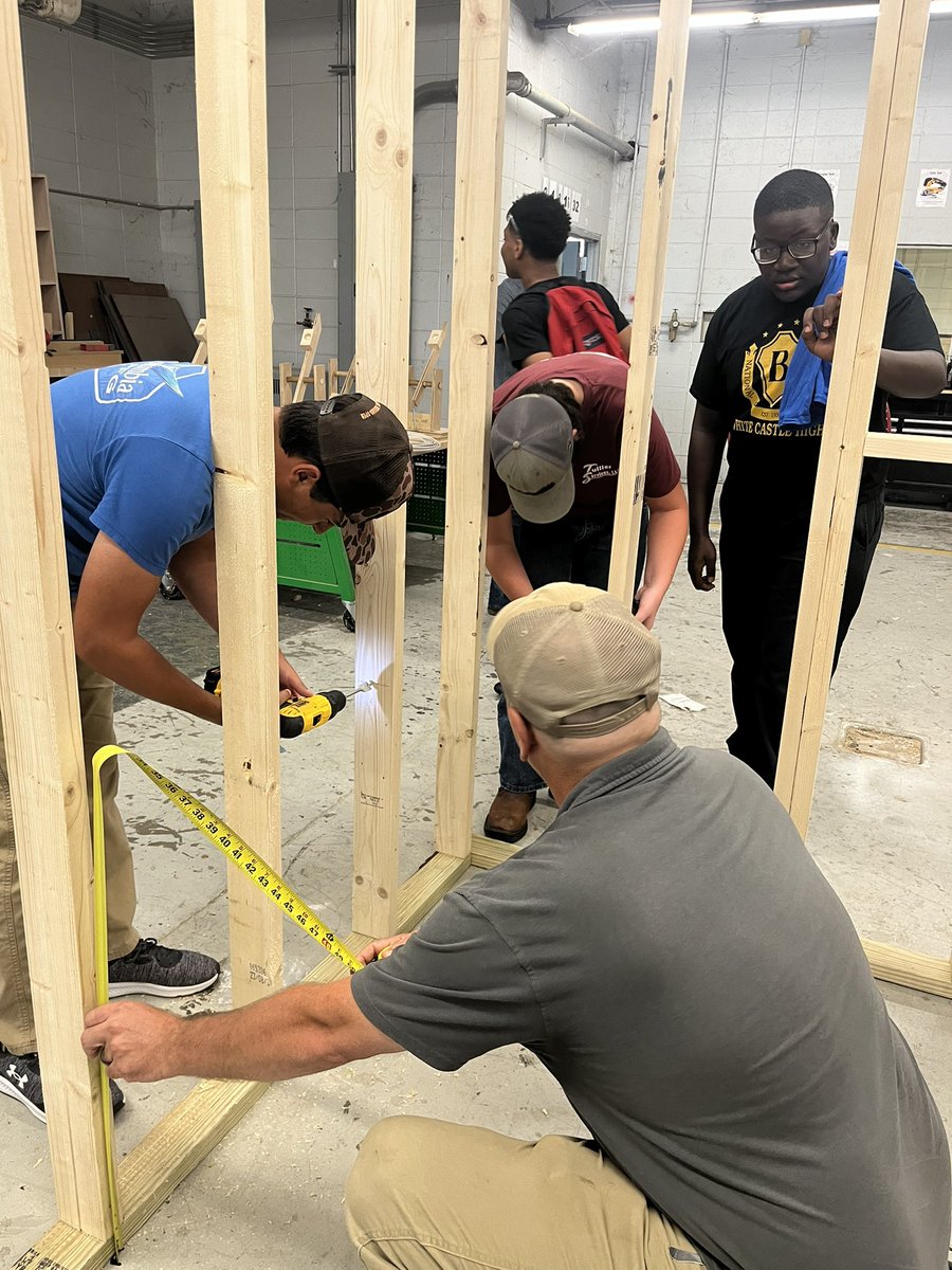 STEMGirlHolly's tweet photo. More from Industry Institute #IPSBProud @IbervilleSchool Thanks to RPCC, Westlake, Cora TX, Dow, Performance Contractors, ABC, Plaquemine Water, Michael Bouquet, Mardy Mills, and Barker Brothers plumbing ❤️ https://t.co/uXEGuJgXKm