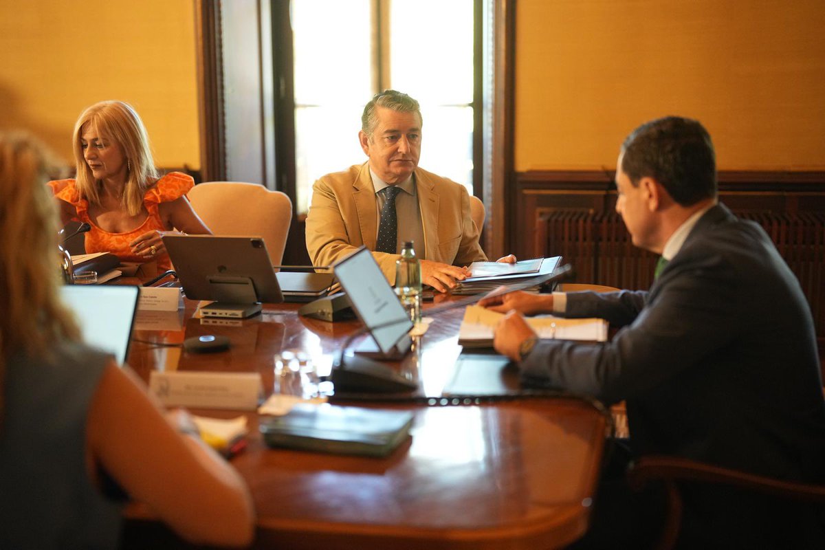 Antonio Sanz Cabello (@antoniosanz) on Twitter photo El Consejo de Gobierno toma conocimiento de la creación del Centro de #InteligenciaArtificial en #Granada y de las 209 entidades con capacidades de desarrollo de #IA con las que contamos.
#Andalucía líder en innovación y desarrollo tecnológico se consolida. El Consejo de Gobierno toma conocimiento de la creación del Centro de #InteligenciaArtificial en #Granada y de las 209 entidades con capacidades de desarrollo de #IA con las que contamos.
#Andalucía líder en innovación y desarrollo tecnológico se consolida.