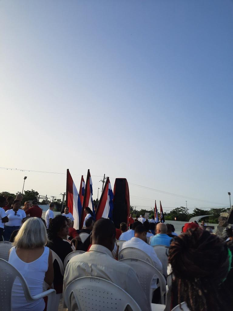 El parque José González Guerra de nuestra ciudad, espacio para el acto municipal por el "Día de la Rebeldía Nacional".
<a href="/serv_pcentro/">Empresa Servicios Portuarios del Centro</a> <a href="/E_RdgzDavila/">Eduardo Rodríguez Dávila</a> 
<a href="/MiguelPinedaLp1/">Miguel Pineda López</a> <a href="/GemarOsde/">GEMAR</a> 
<a href="/GemarOsde/">GEMAR</a> <a href="/MitransCuba/">Ministerio del Transporte de Cuba</a> 
<a href="/Armandocv781123/">Armando Carranza Valladares</a> <a href="/Yolexisrguez/">Yolexis Rodríguez Armada</a>
<a href="/rajadel_jose/">Rolando José Rajadel Alzuri</a>
#Cienfuegos