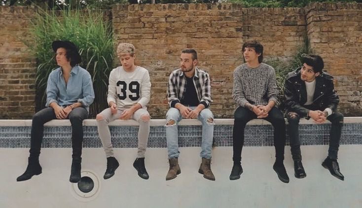 niallsriverbend's tweet image. the four photoshoot will forever be one of my favorites🤍

#14YearsOf1D #14YearsOfOneDirection