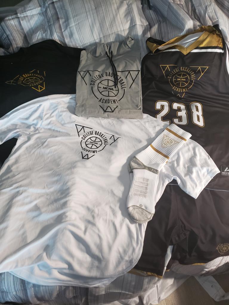 ConnorTeasley11's tweet image. #workclothes @TheCBBAcademy