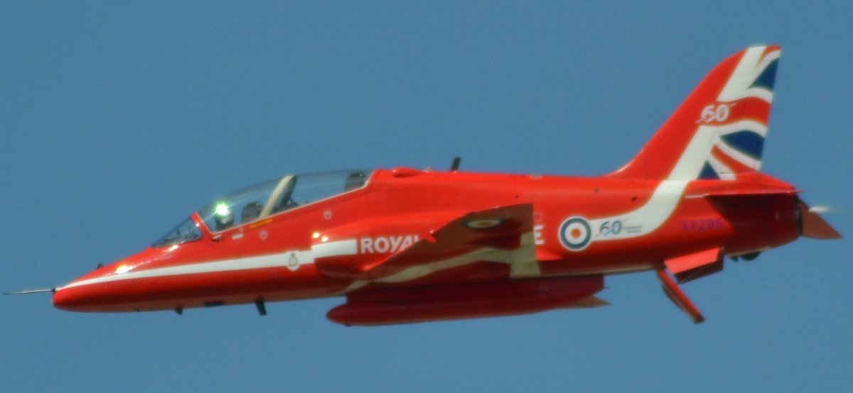 AddictJellybean's tweet photo. Not sure who's jet XX295 is but When the jet is so well polished even the pilots head shines. @RAFRed10 @RoyalAirForce @rafredarrows @airtattoo #shiney #SunReflection #helmet https://t.co/JjfCmMNJph