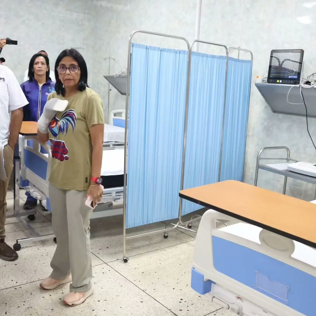 mppop_monagas's tweet photo. #repost @vycsucreoficial

Vicepresidenta @delcyrodriguezv

Así como lo ofreció, este miércoles el Presidente @NicolasMaduro estará entregando cuatro #CDI a la ciudad de Barquisimeto para la atención al pueblo. Todo está listo"
#AfirmativosYPaLante 

@GRaulparedes
@ingjuanjo https://t.co/6Ghnm6uZK9