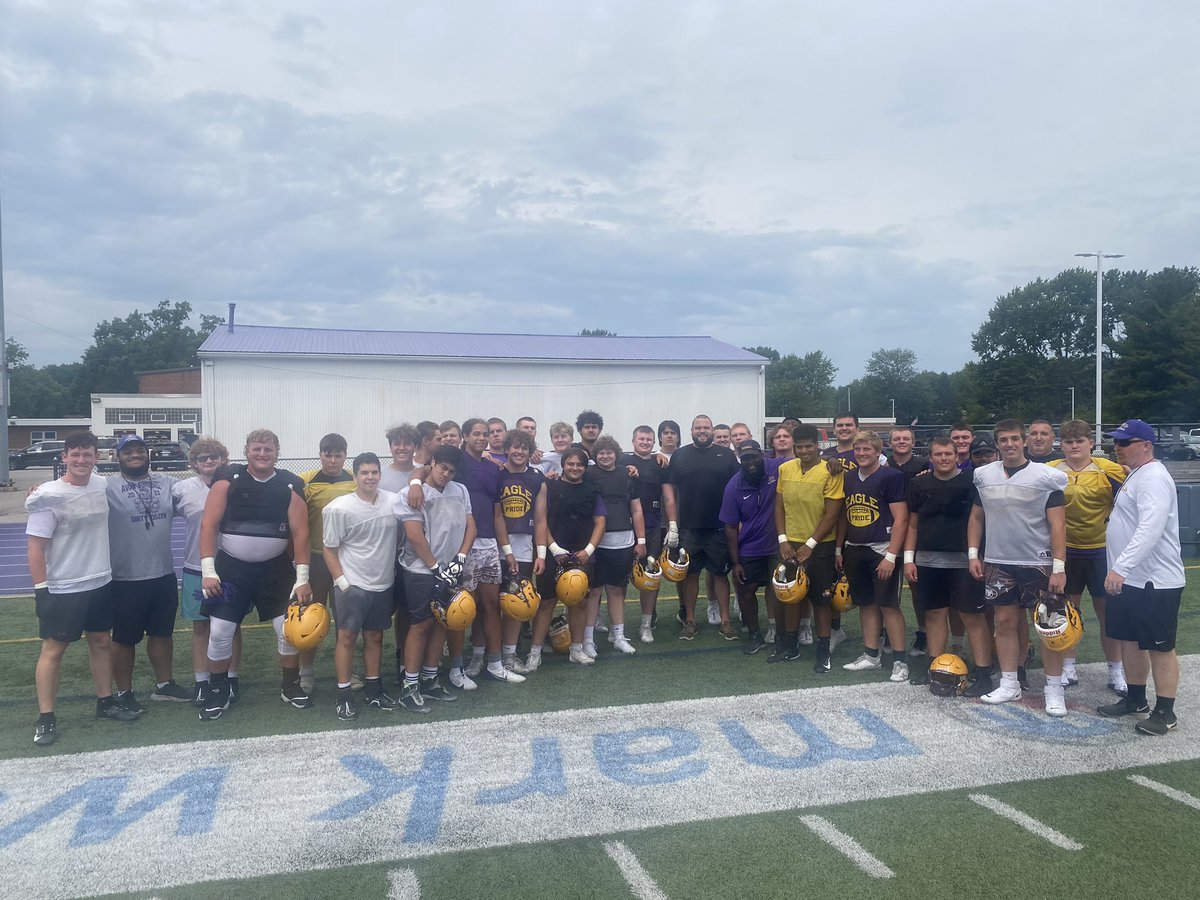 Coach Elder (@coach_elderm) on Twitter photo Much appreciation to Avon Resident Joel Bitonio for taking time to talk with our TEAM and join us at practice. Joel is a great player but an even better man. Good Luck this season. #ItsA… <a href="/BrownsYouthFB/">Cleveland Browns Youth Football</a> <a href="/Browns/">Cleveland Browns</a> Much appreciation to Avon Resident Joel Bitonio for taking time to talk with our TEAM and join us at practice. Joel is a great player but an even better man. Good Luck this season. #ItsA… <a href="/BrownsYouthFB/">Cleveland Browns Youth Football</a> <a href="/Browns/">Cleveland Browns</a>