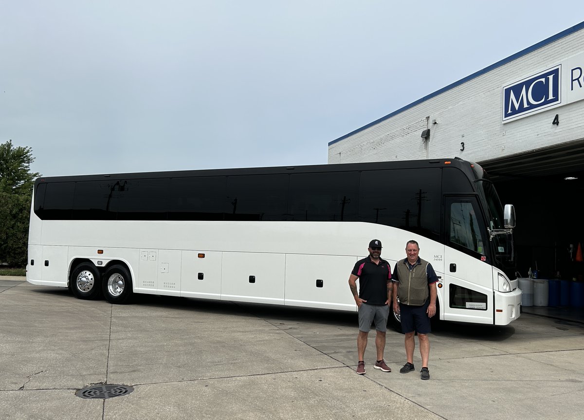 MCIcoach's tweet photo. Congratulations to Dakota Bus on the recent delivery of their elegant new limousine edition #MCI #J4500. Established in 1957, Dakota Bus is a third-generation family-owned business based in Spearfish, SD. Dakota Bus offers charter services throughout the United States. #MCIProud https://t.co/tcLeVbWYcE