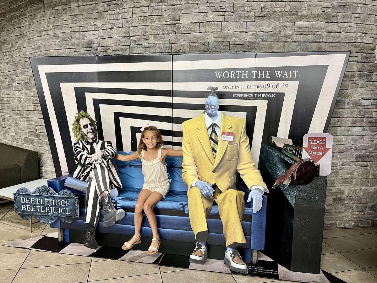 MsGarcia65's tweet photo. Children’s movies are pretty decent these days 👍🏼 I had my doubts 🤨#despicableme4 💛 #GruJr 👶🏼 #movienight 🍿#SkyhawkPride 💙💚 #SkyhawkSummer 🌞 #Nashville 🎶 #imsogladwehadthistimetogether ⏳ #readyforbeetlejuice 🖤🤍 https://t.co/ScVMM371Cr