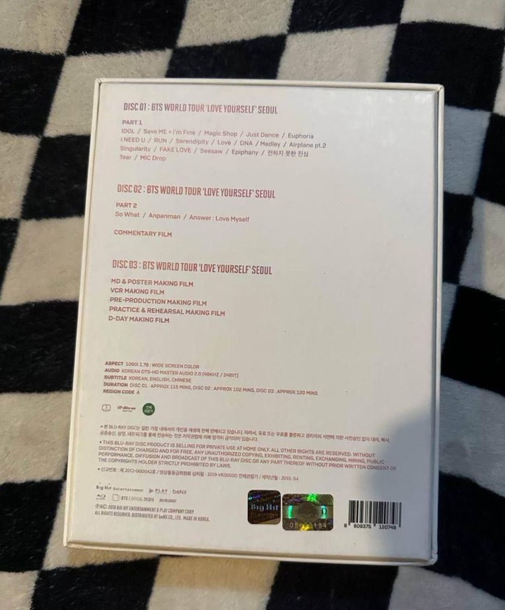 DJfunshine's tweet photo. WTS LFB PAYO PH | PLS HELP RT

BTS LY IN SEOUL
Official, Onhand, Unsealed Bluray
- outbox 
- digipak 
- 3 Blu-ray discs
- photobook - 20 pages
- mini photobook - J-Hope
condition:4/5
minor marks in the inlay and a slight crease in the outbox. No scratches on the discs. https://t.co/mWpUtPiRrl