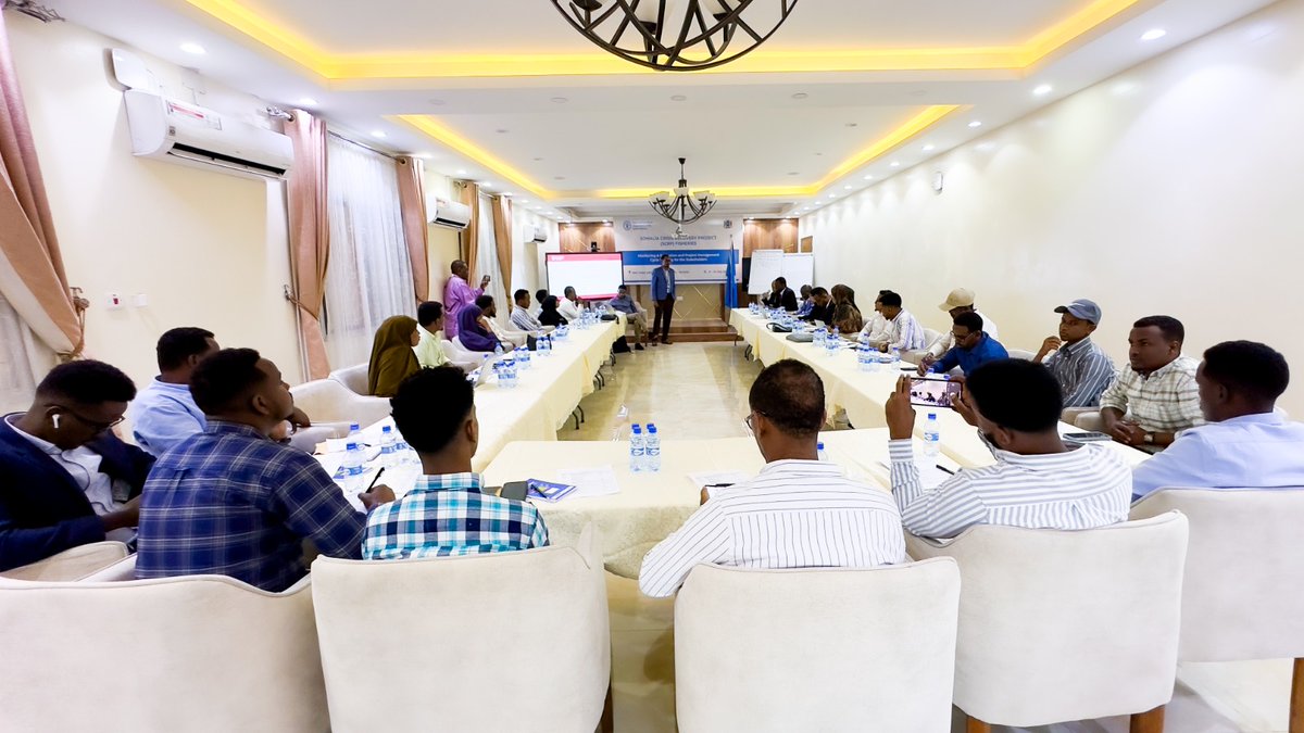 FAOSomalia's tweet photo. 📍#Mogadishu!

#FAO is collaborating with 🇸🇴federal &amp; member-state #Fisheries ministries to enhance capacity &amp; performance. 

Currently, training in Project Management &amp; M&amp;E is underway with the ministries staff from FMS &amp; FGS, thanks to @ScrpSomalia.

#Capacitybuilding https://t.co/0zMyuZ0aWt