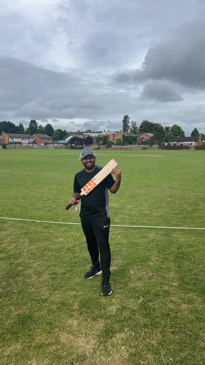 LeamKhalsaCC's tweet photo. Weekend Summary:

1st XI with a 4 wicket victory over Leamington with Sanam Khatri playing a vital role with his 37* seeing the 1s to victory 💪🏾

2nd XI fell short of defending their target of 245. 

Sunday XI secured a 4 wicket victory over Nether Whitcare. 

#LKCC https://t.co/SRYCWxJ4Tt