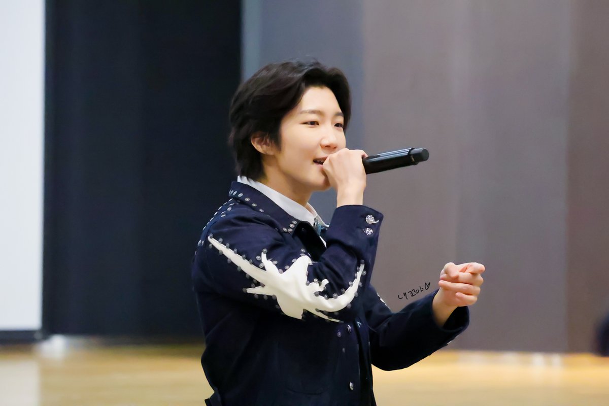 240720 케타포 팬싸

무대가 더 보고싶어요...

#위너 #이승훈 #WINNER #HOONY #LEESEUNGHOON #MYTYPE