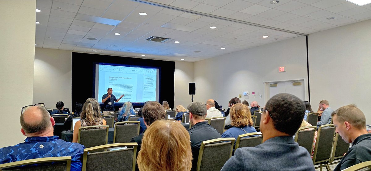 UCFDigitalLearn's tweet photo. Concurrent sessions for day two of our #TeachwithAI conference have begun! Faculty from @UCF, along with presenters from around the world, will be sharing insights with hundreds of #HigherEd members about #AI's role in education. #EduConference #DigitalLearning https://t.co/MxiGjuxoRU