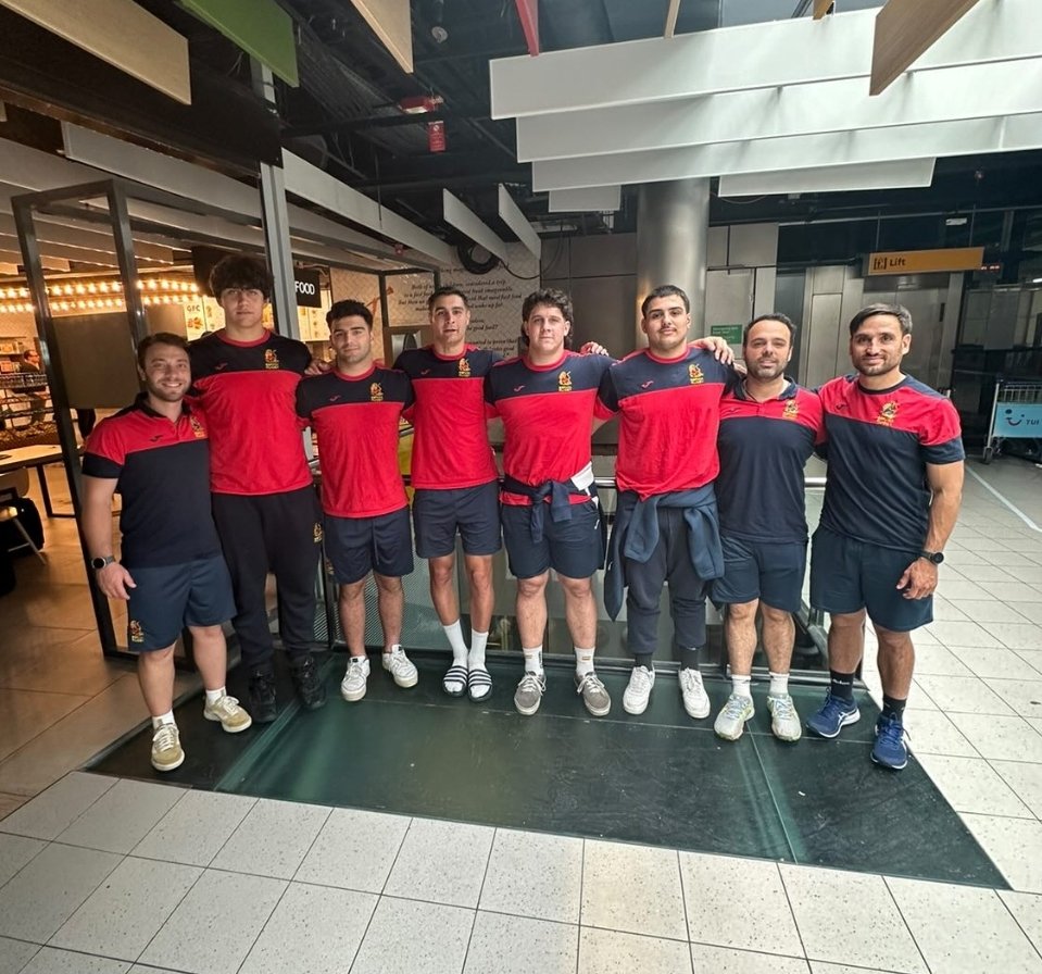 El Oval Andaluz (@ovalandaluz) on Twitter photo 8 miembros de Espapa S20 que ha participado en el Mundial S20 han tenido presencia andaluza: los jugadores canteranos de <a href="/MarbellaRugby/">MarbellaRugbyClub</a> y <a href="/ClubRugbyMalaga/">Club de Rugby Málaga</a>,Hugo González,Valentino Rizzo,Alberto Carmona y Antonio Gámez,y el canterano de <a href="/UASRugby/">CD Rugby Mairena UAS</a>,Diego González
#Rugby #OvalAndaluz 8 miembros de Espapa S20 que ha participado en el Mundial S20 han tenido presencia andaluza: los jugadores canteranos de <a href="/MarbellaRugby/">MarbellaRugbyClub</a> y <a href="/ClubRugbyMalaga/">Club de Rugby Málaga</a>,Hugo González,Valentino Rizzo,Alberto Carmona y Antonio Gámez,y el canterano de <a href="/UASRugby/">CD Rugby Mairena UAS</a>,Diego González
#Rugby #OvalAndaluz