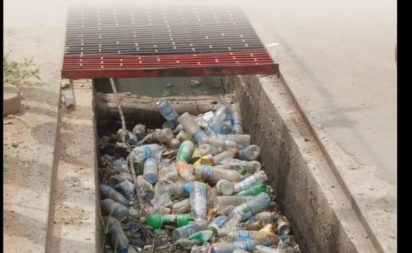 thelivingearthn's tweet image. When's the last time you used a plastic Bottle?
Ever Wondered Were it Ends Up?Most are Made from Oil packed with Toxic chemicals and Rarely Recycled.At #livingearth We train Communities on Plastic Recycling.