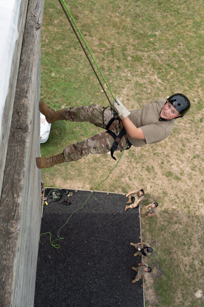 MOmilitaryacad's tweet photo. Registration for Cadre Leadership Camp is August 2! This intensive two-week leadership training program aims to hone leadership and team-building skills for our 2024-25 and rising cadet leaders. Photos from 2023. #leadership #highschool #ready4more https://t.co/fjJP46kFYn