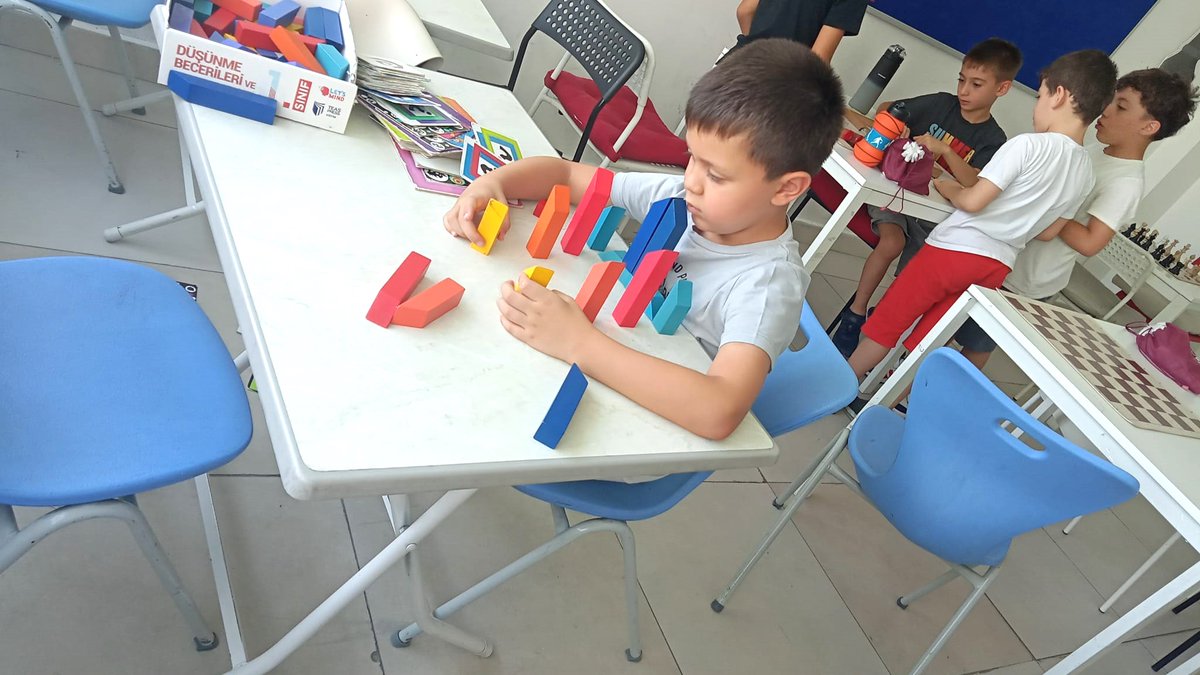 🧩✨Asal Kolej Yaz Okulunda #akıloyunları ✨🧩
Bu yaz zihinlerimizi çalıştırıyoruz! İşte muhteşem akıl oyunları etkinliklerimiz
Akıl Oyunları: Öğrencilerimiz zeka ve strateji gerektiren oyunlarla eğleniyor ve öğreniyor! 🧠
Bilgi ve kayıt İçin:
☎️ (0312) 280 27 25