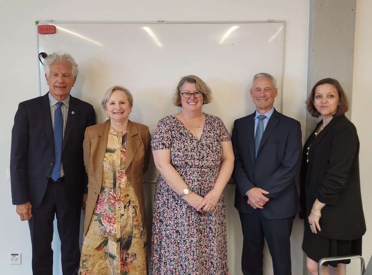 Pleasure to meet with Australia’s Ambassador for Arms Control and Counter-Proliferation, Vanessa Wood, here in Geneva at the #NPT #PrepCom, and to hear her views on how we can work together to strengthen the nonproliferation regime at a critical time. 🇺🇸🇦🇺<a href="/USAmbCD/">U.S. Ambassador to the Conference on Disarmament</a> <a href="/StateADS/">State ADS Bureau</a>