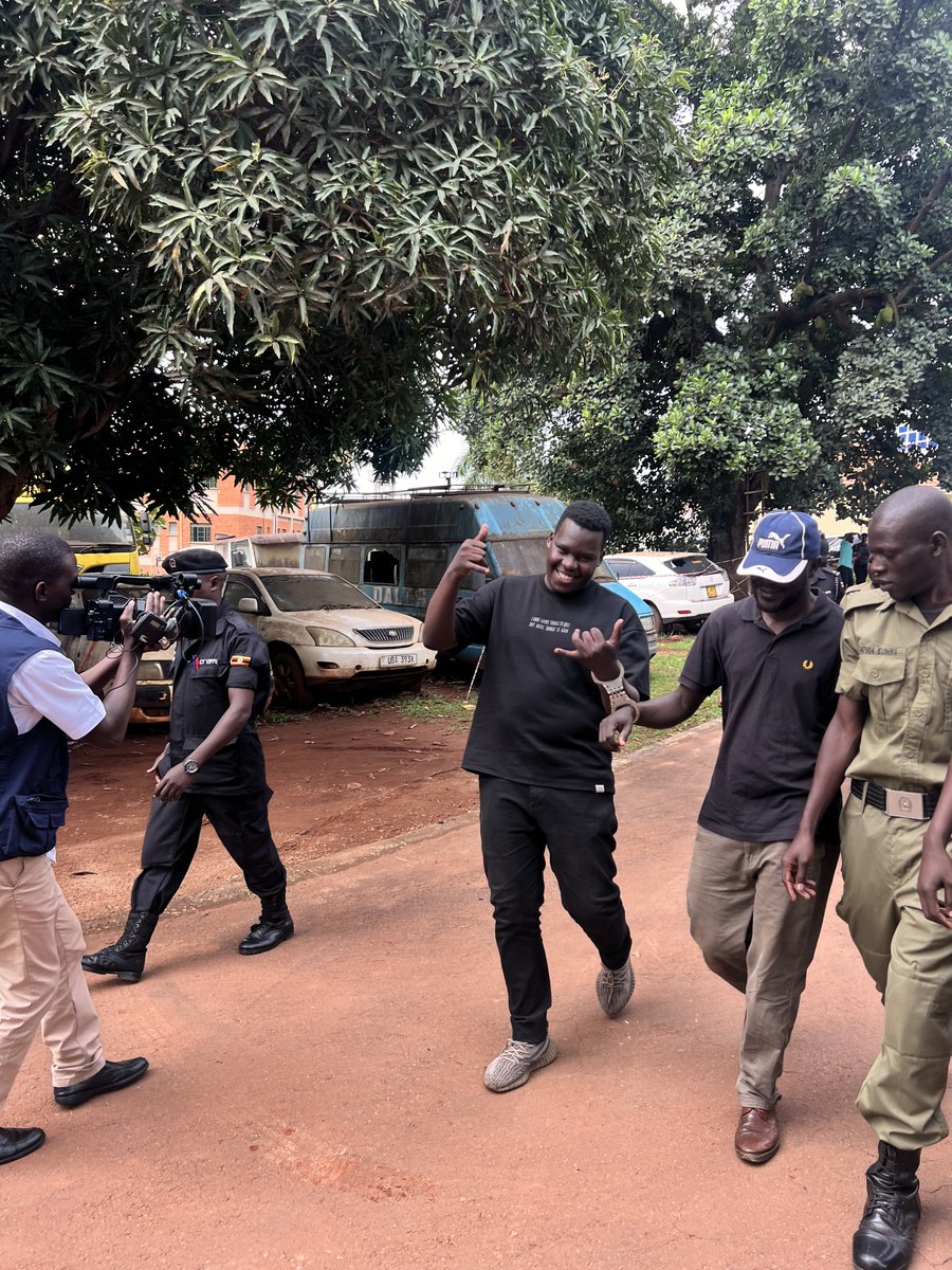 RamahKizito's tweet photo. #March2Parliament https://t.co/idmyrMmAVn