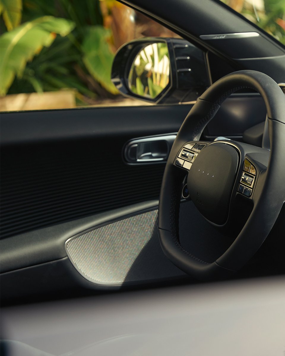 MYNaghiHyundai's tweet photo. Catch the summer vibes with a
glimpse of innovation and style
packed into this cutting-edge EV.

Perfection from the inside out: The
IONIQ 6.

#IONIQ6 #ElectrifiedStreamliner #EV #Hyundai https://t.co/Bqdq8lKXlL