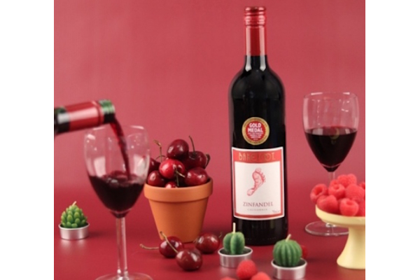 Barefoot Wines Smooth Sipping with New Barefoot California Zinfandel foodnewz.wordpress.com/2024/07/23/bar… <a href="/BarefootWine/">barefootwine</a> <a href="/CUBEHQ/">CUBEHQ</a>