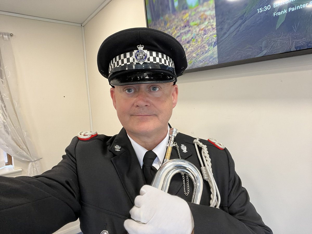 SPJTopNote's tweet image. Today, I had the privilege of representing the West Midlands Police Brass Band and sounding the Last Post for a former RAF officer and police officer.