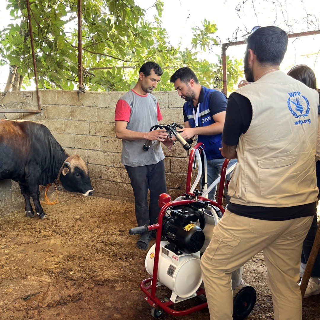 WFP_TR's tweet photo. Tüm bu çalışmaları mümkün kılan Norveç, İsveç, Kore ve İrlanda'dan bağışçılara özel teşekkürler. Desteğiniz, kaybı umuda çeviriyor ve yaşamları yeniden inşa ediyor. 💪❤️
#Partnership #changinglives
@NorwayinTurkiye @SwedenAnkara @MOFAkr_eng @IrlEmbAnkara https://t.co/nRZvOT6i8W