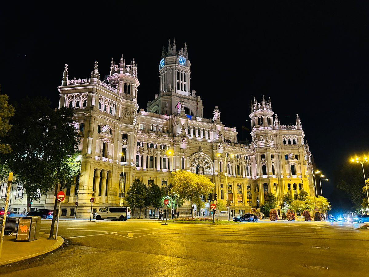 fallah_rad's tweet photo. I had a terrific experience participating in an observership program at 12 de Octubre University Hospital.  I particularly enjoyed being educated about access to oncology therapeutics in various parts of the world.  #kidneycancer #bladdercancer #prostatecancer #spain https://t.co/NJ8DKuZHj2