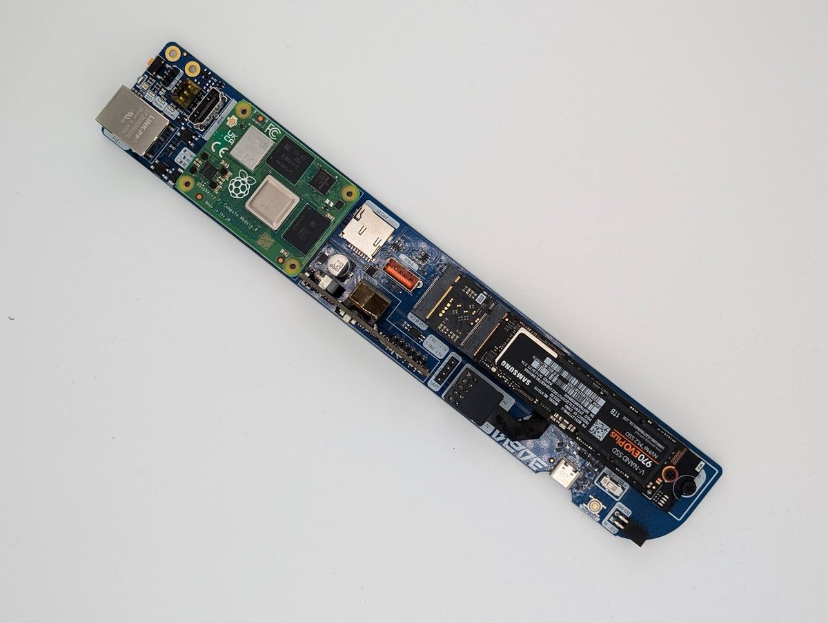 The first and most complex high-speed module for Compute Blade is here ...