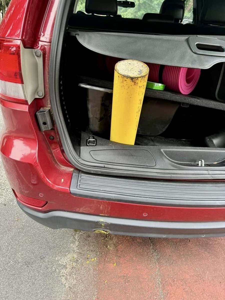 Sometimes, even WE don’t know how people manage these incredible things…
#WorldBollardAssociation