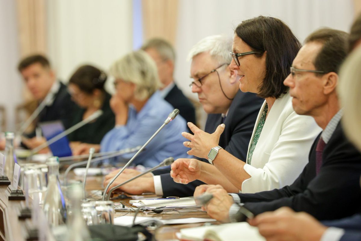 Denys_Shmyhal's tweet photo. A productive meeting with high-level international advisors on European integration of the Nordic-Baltic Eight #NB8. I thanked them for their unwavering support for #Ukraine, important assistance and signing of security agreements. I emphasized that Ukraine will be an important part of the EU and European economic strategy. Especially in the areas of global food security, IT, critical raw materials and cyber security. We have extensive experience in fighting russian hybrid threats and are ready to share it.
_____
Продуктивна зустріч із міжнародними радниками високого рівня з євроінтеграції країн Північно-Балтійської вісімки #NB8. Подякував за непохитну підтримку України, життєво важливу допомогу та підписання безпекових угод. Підкреслив, що Україна буде важливою частиною ЄС та європейської економічної стратегії. Зокрема в частині світової продовольчої безпеки, ІТ, критичної сировини та кібербезпеки. Ми маємо великий досвід у протидії російським гібридним загрозам і готові ним ділитися.