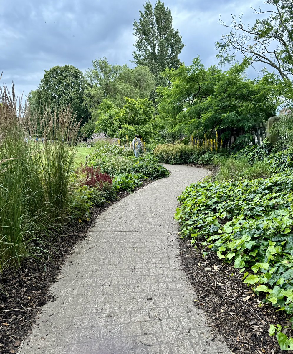 Katie Kimber (@mrsk3r) on Twitter photo Family day in York yesterday and I couldn’t resist showing them around the flood defences in the museum gardens. Totally stunning planting, people having picnics & roaming along by the river. Would you recognise that they were flood defences & performed an amazing job? <a href="/EnvAgency/">Environment Agency</a> Family day in York yesterday and I couldn’t resist showing them around the flood defences in the museum gardens. Totally stunning planting, people having picnics & roaming along by the river. Would you recognise that they were flood defences & performed an amazing job? <a href="/EnvAgency/">Environment Agency</a>
