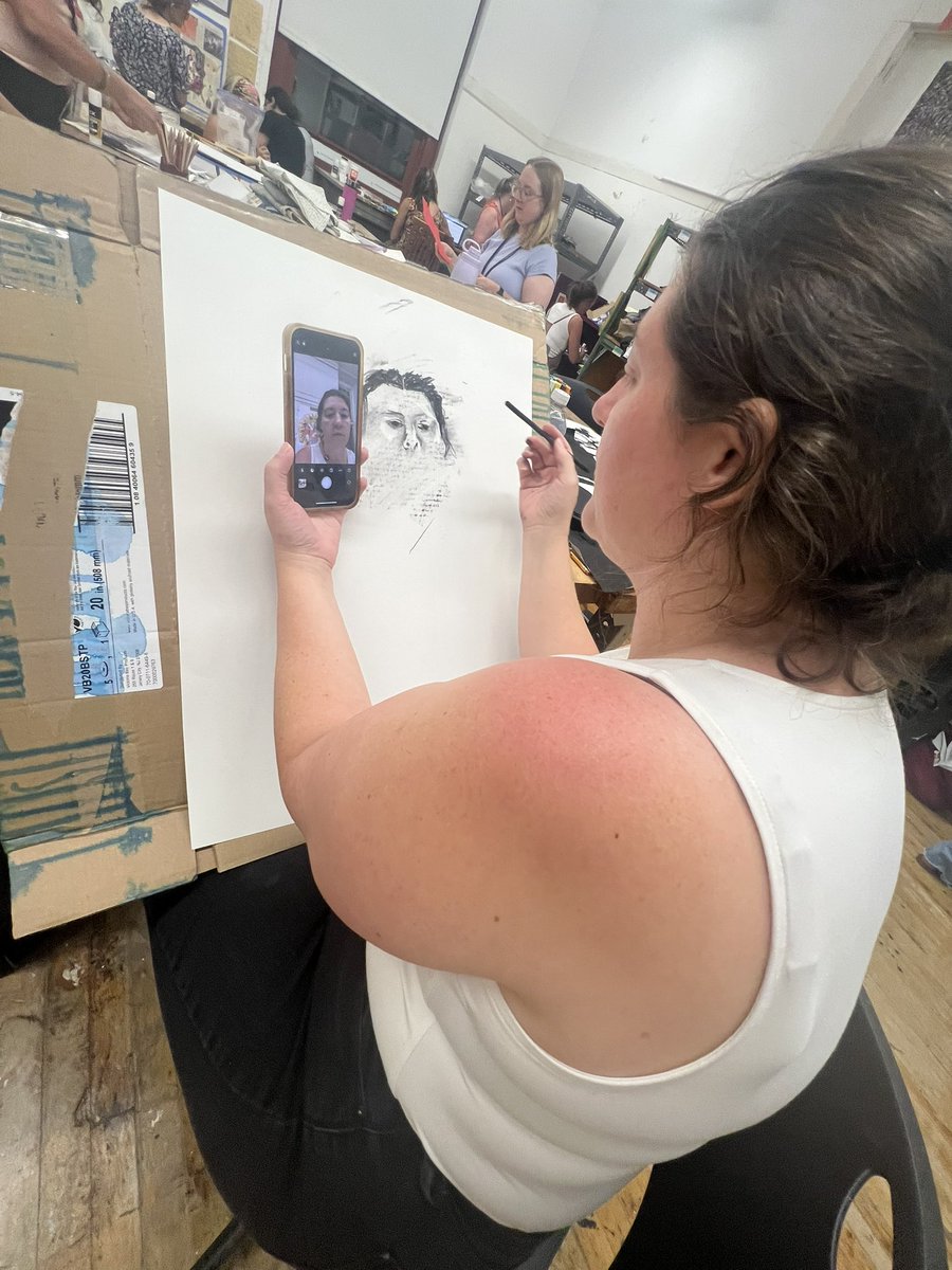 CGawNPHSArt's tweet photo. #TABInstitute Night Studio is buzzing with activity! Brace yourself! It’s only going to become more intense! @MassArt @twoducks #TABChat #arteducation #ProfessionalDevelopment #ProfessionalGrowth #creativity https://t.co/wL9mR4nOM8