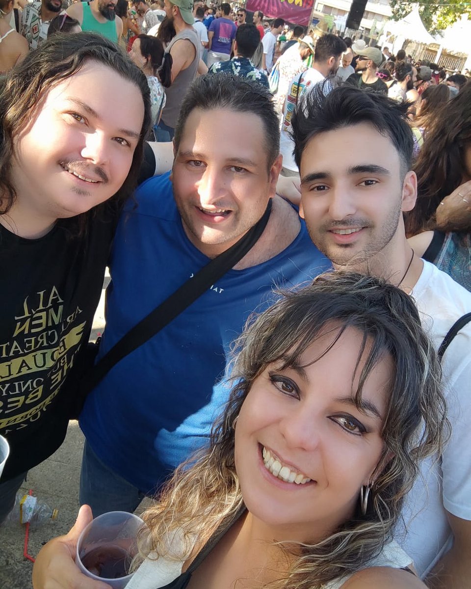 Jhon_Carpi's tweet image. 🏘Ya en casa tras una semana fuera, desconectado prácticamente, y visitando #Cardenete, #Úbeda el @Cinefanbeda y el @EtnoSur_Oficial de #AlcalalaReal. 

🚗Ha sido un viaje muy bueno, también muy caluroso a ratos. Pero la compañía ha sido excepcional. En primer lugar, ha sido un…