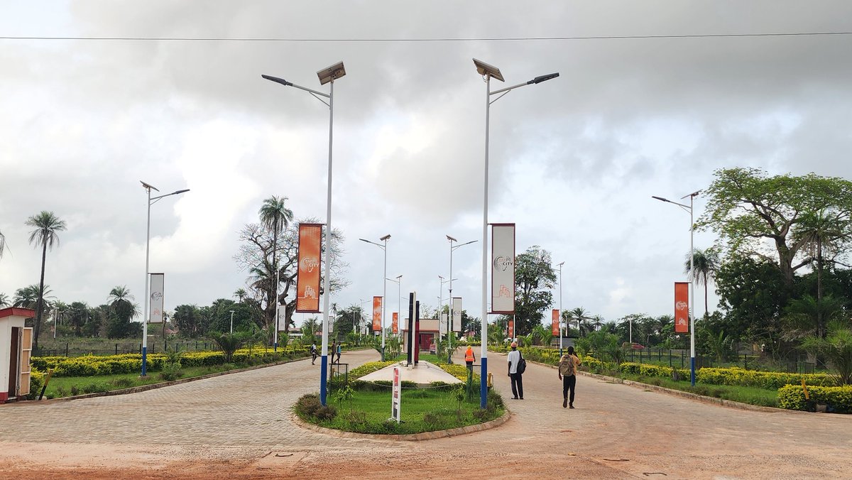 TafNjie's tweet photo. Did you know that #tafcity stands as the unique city or town in The #Gambia offering a dual lane entrance and exit, complemented by an impressive 36-meter right of way? https://t.co/EsDpXOlASz