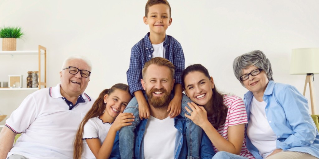 wellmune's tweet photo. Cheers to all the amazing parents out there who work tirelessly to keep their families healthy and happy! With the help of Wellmune, postbiotic, we can support our immune health and continue to be the superhero moms and dads our kids need. https://t.co/7yrE1HudK3 https://t.co/sQz3l7Sfxe