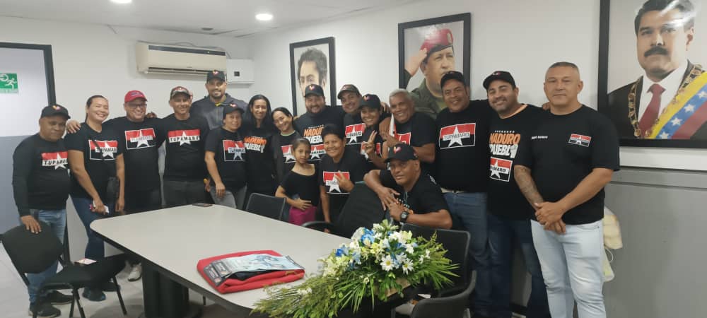 willdysml's tweet photo. Vamos rumbo a otra victoria contundente este 28 de Julio, bajo el liderazgo de nuestro secretario General Nacional @WBenavides_MRT  TUPAMARO se restea con nuestro gallo pinto 💪🔴⚫ https://t.co/hfSn01fpI4