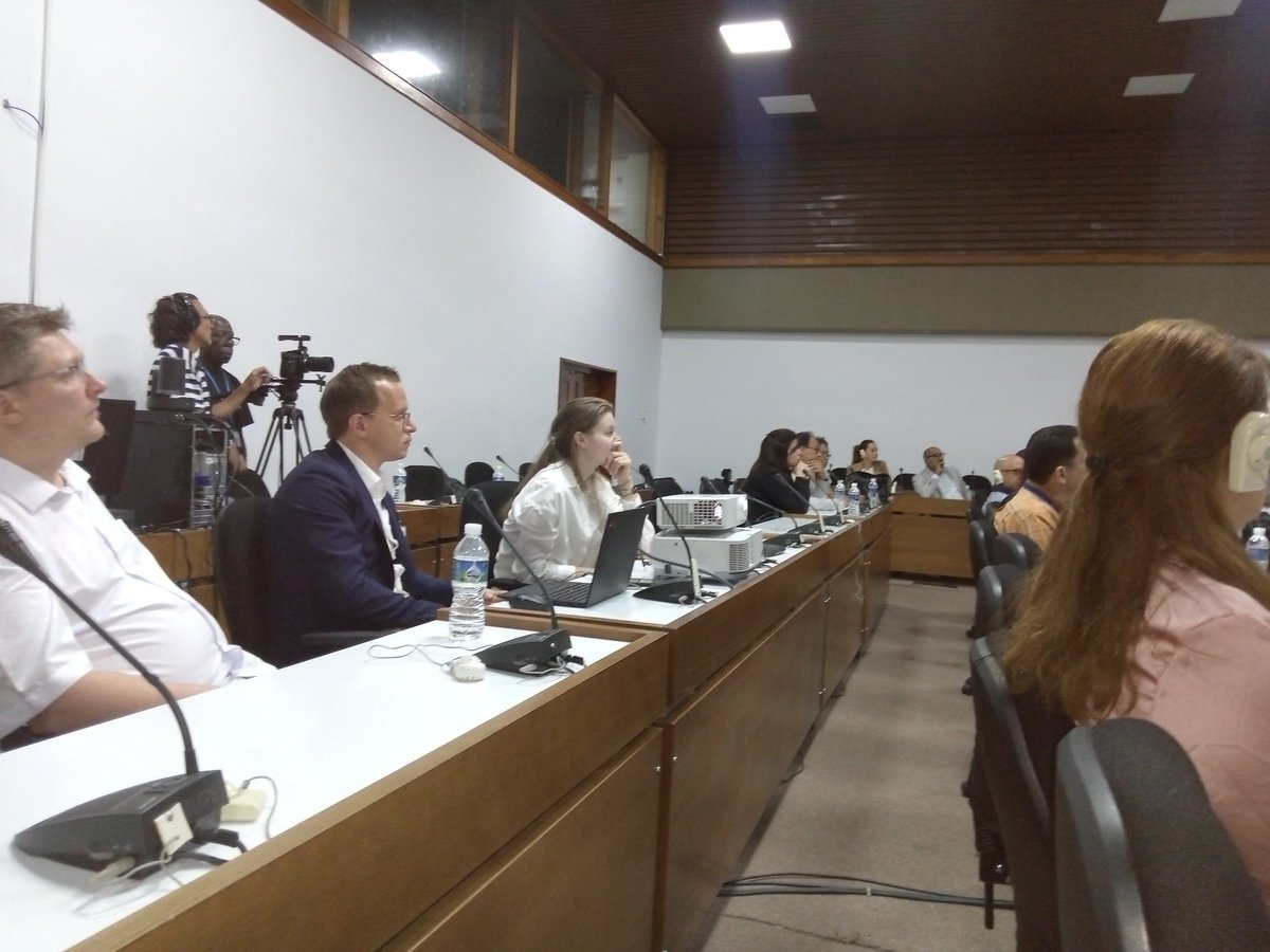 HabanaOnat's tweet photo. Hoy, como parte del Intercambio que se realiza entre las Administraciones Tributarias de Rusia y Cuba Daniil Egorov, Titular del Servicios Federal de Impuestos de la Federación Rusa expone mediante conferencia las particularidades del Sistema Tributario Ruso.
#ONATDECUBA
#SFIR🇷🇺 https://t.co/y4CmV60uSY
