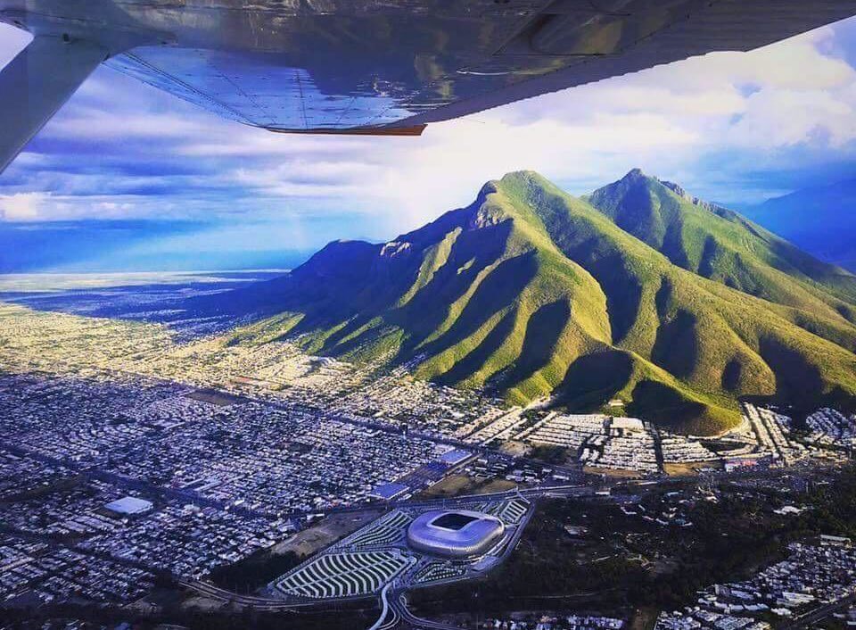 Footballtweet's tweet photo. 🇲🇽📍 El Gigante de Acero. https://t.co/ht9G4vajFv