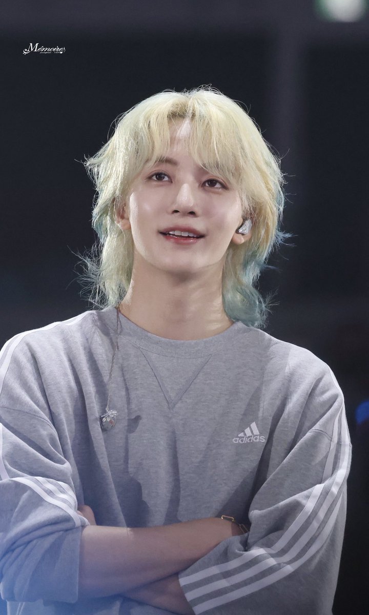 수미ྀི tweet media