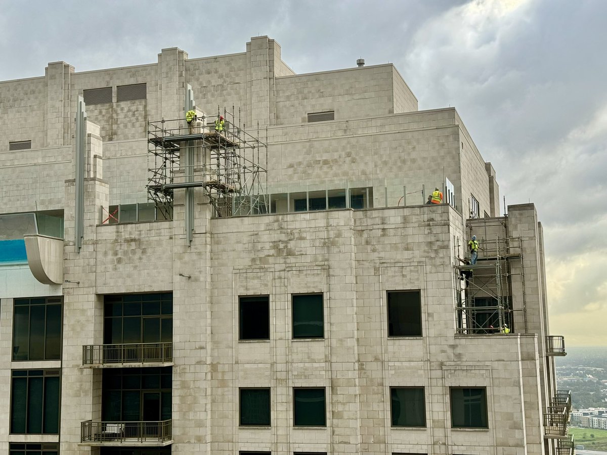 Here’s a shout out to all the construction workers in our industry. Like most crews, these guys have been up working for several hours! #aec  #houston