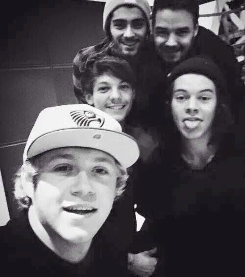 spootato's tweet image. Baby, you don't have to worry
I'll be coming back for you
Back for you, back for you, you

#DirectionersDay #14YearsOf1D #14YearsOfOneDirection