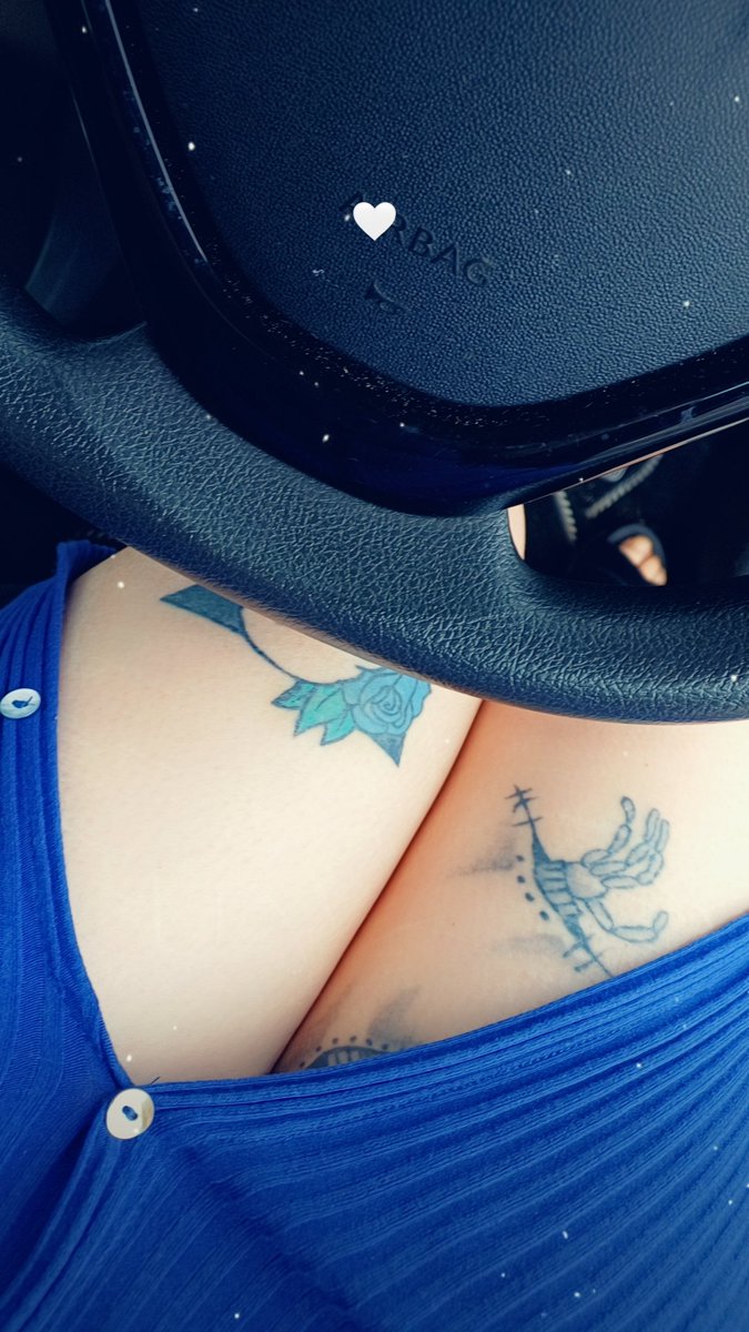 BeautifulTemp2's tweet photo. Who's paying petrol money for this beautiful Temptress. 

£Beautifultemptress22 findom finsub paypig https://t.co/IecDd0GZAO