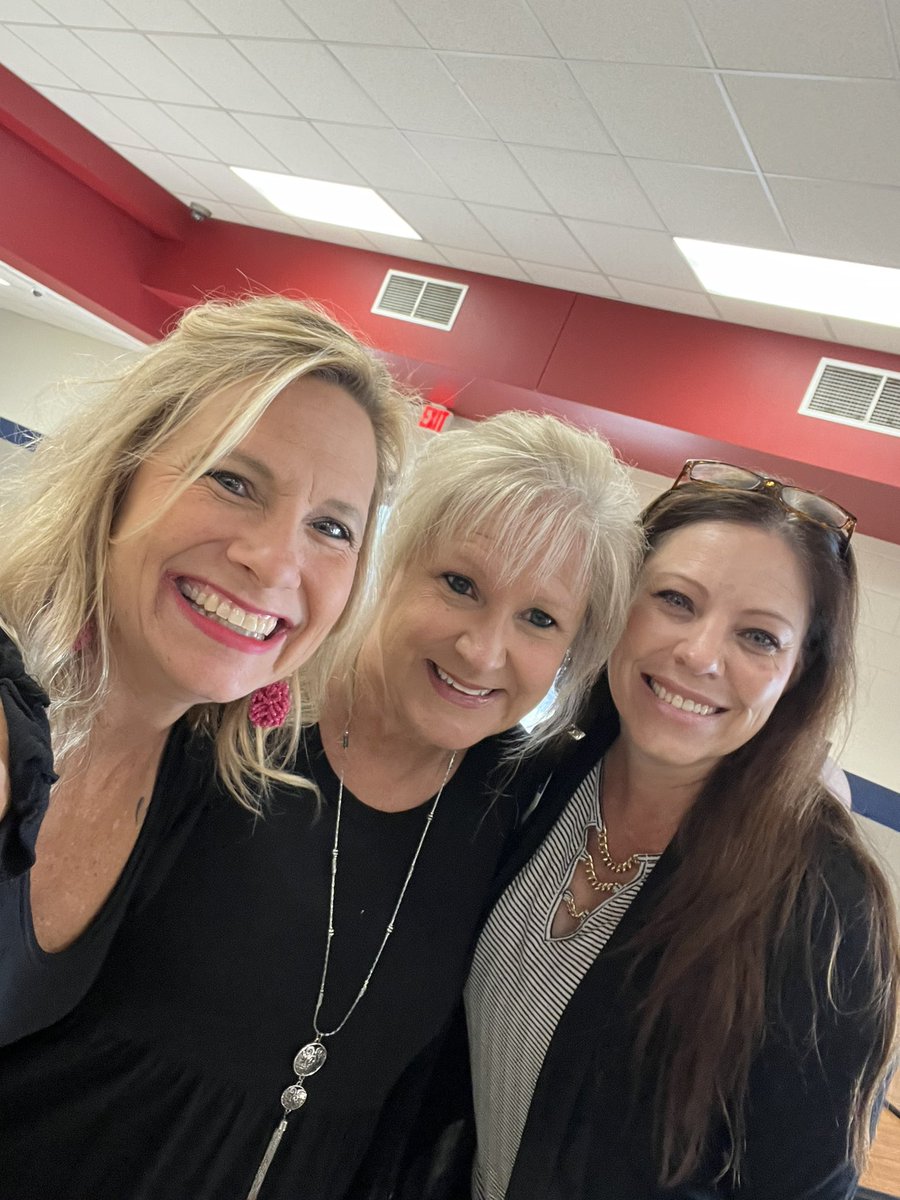 Ginger Luther tweet media