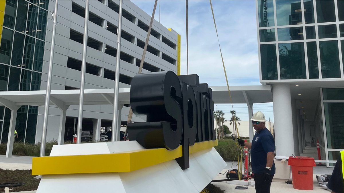 pscosigngroup's tweet image. Featuring our recent project with Spirit Airlines HQ! ✈️ 

We handle end-to-end signage for any branding need. Let's discuss your project👉 pscosigngroup.com/contact/ 

#Signage #SignManufacturer #ExteriorSignage #ExteriorSigns #CorporateBranding #CorproateSignage #PSCOSignGroup