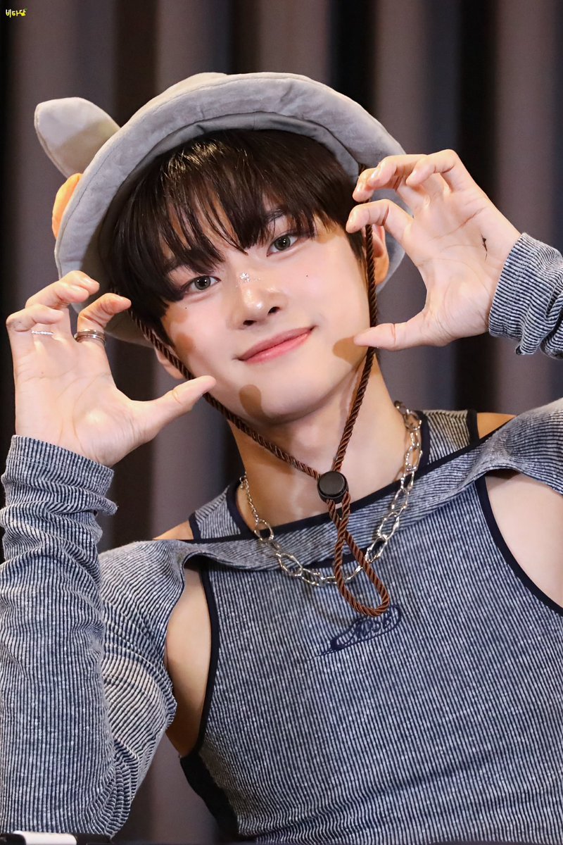 비타담 tweet media