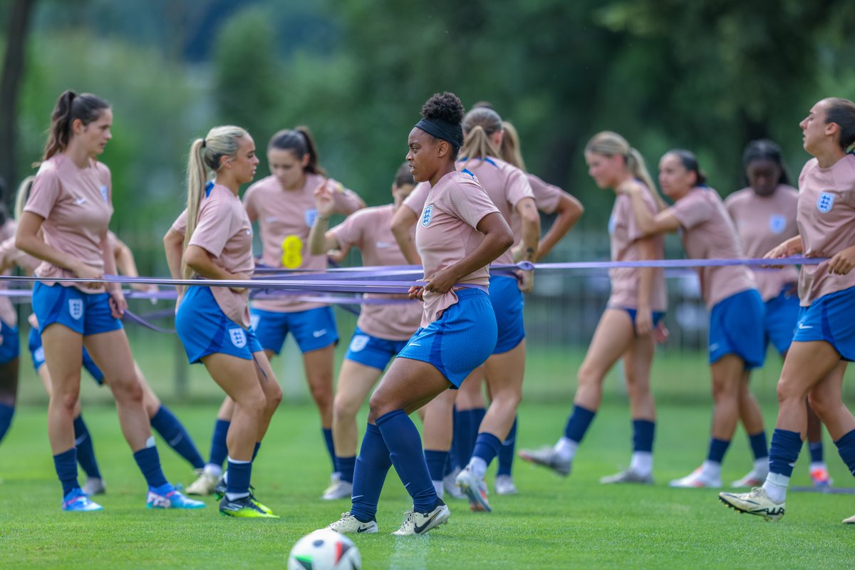 Lionesses's tweet photo. Final preparations for our #YoungLionesses ahead of Wednesday's #U19WEURO semi-final 🙌 https://t.co/t6goUqsHtv