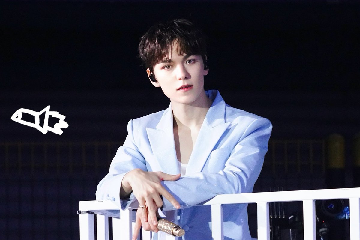 Astronaut_for_V's tweet photo. 240723 SEVENTEEN in CARATLAND 프리뷰    

오늘 미모 찢었다

#SEVENTEEN #세븐틴 #VERNON #버논 #최한솔 #한솔 #HVC #バーノン #崔瀚率 https://t.co/6DqP9CxsEe