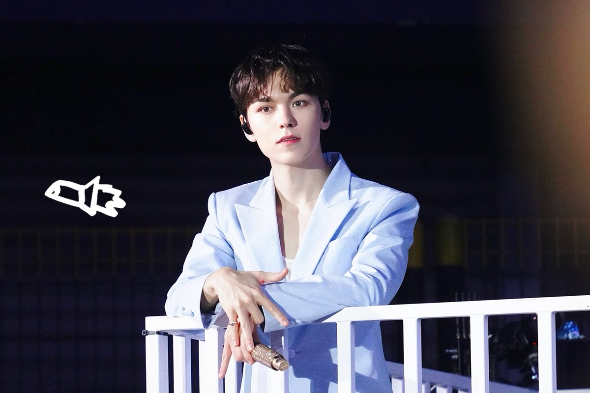Astronaut_for_V's tweet photo. 240723 SEVENTEEN in CARATLAND 프리뷰    

오늘 미모 찢었다

#SEVENTEEN #세븐틴 #VERNON #버논 #최한솔 #한솔 #HVC #バーノン #崔瀚率 https://t.co/6DqP9CxsEe