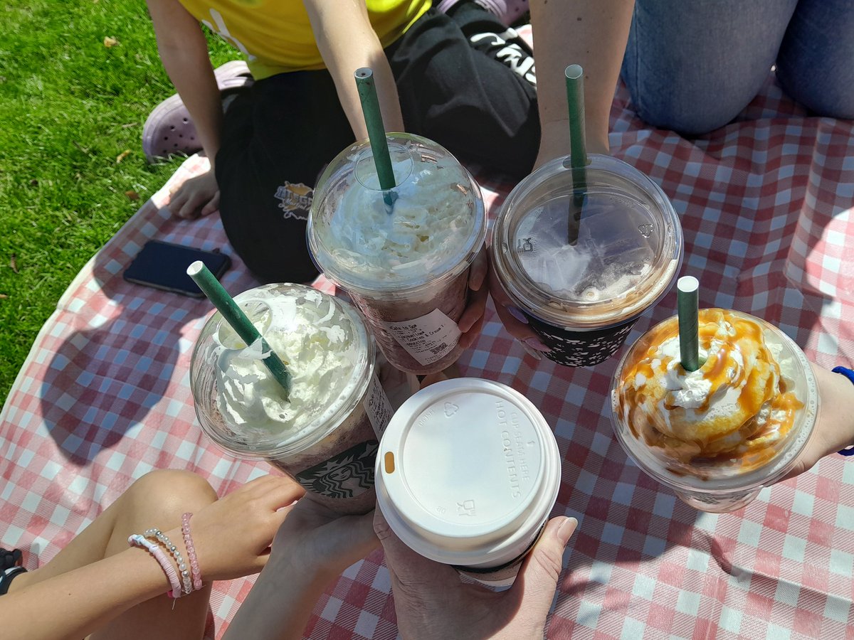NLChampsTNT's tweet photo. Crafty Foxes enjoyed the view, the climbing and the drinks at their picnic today
#NLChamps #summeractivity #KeepThePromise https://t.co/S1DC5ceOmb